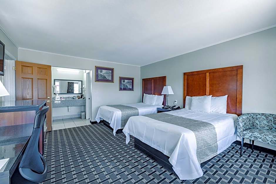 Travelodge by Wyndham Jackson I-40 Exit 82