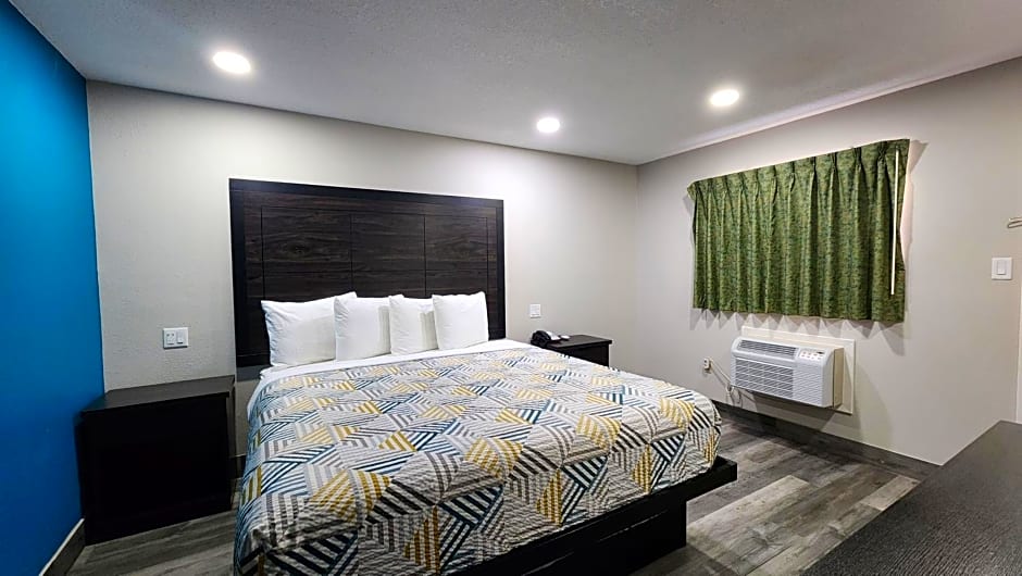 Scottish Inn & Suites