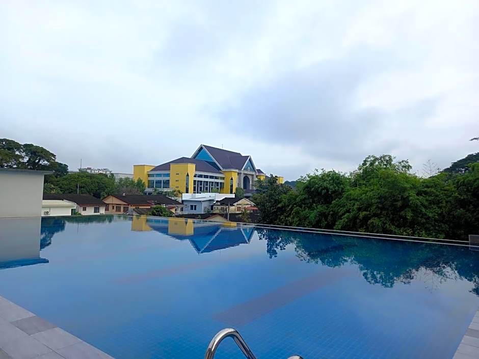 K. Riverfront apartment