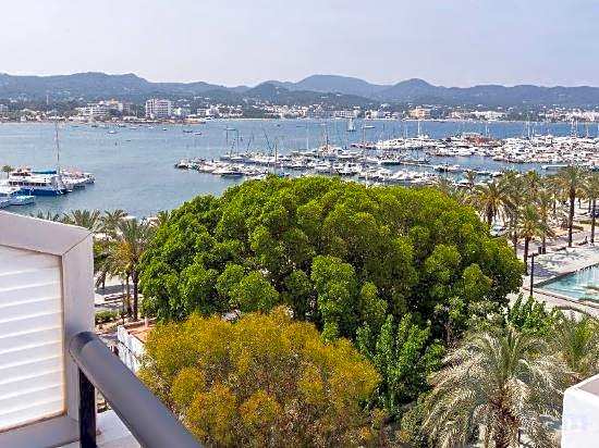 The Red Hotel - Adults Only