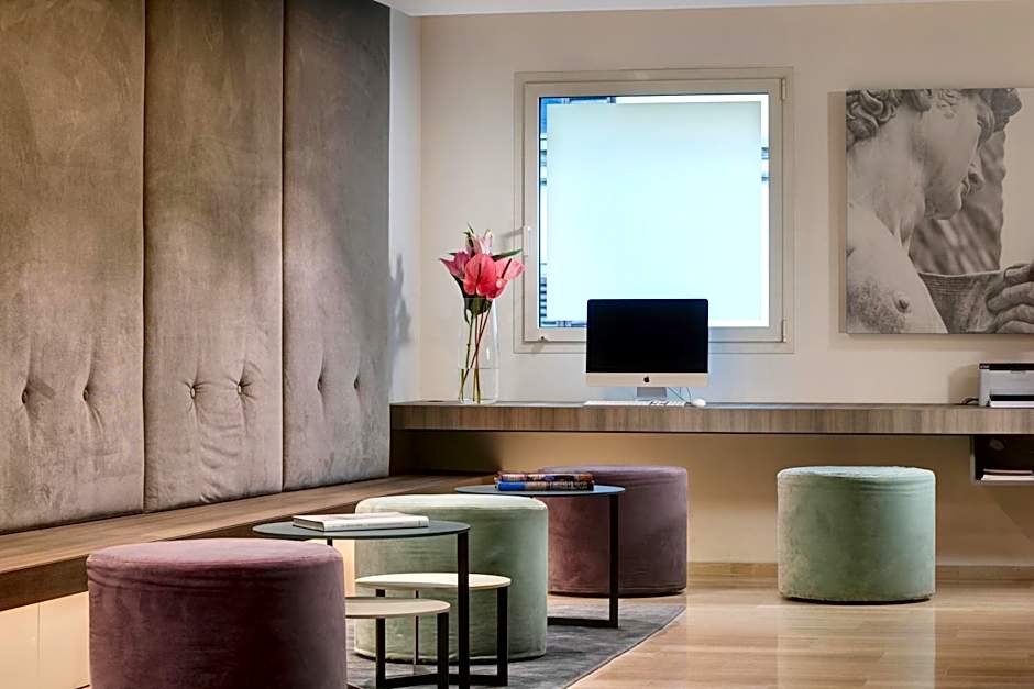 Hotel Glance In Florence
