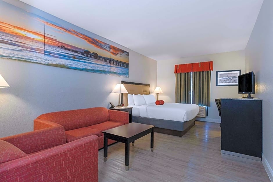 Days Inn & Suites by Wyndham Lakeland