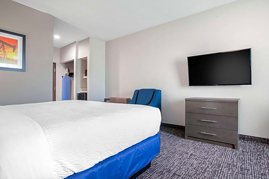 Holiday Inn Express & Suites East Tulsa - Catoosa