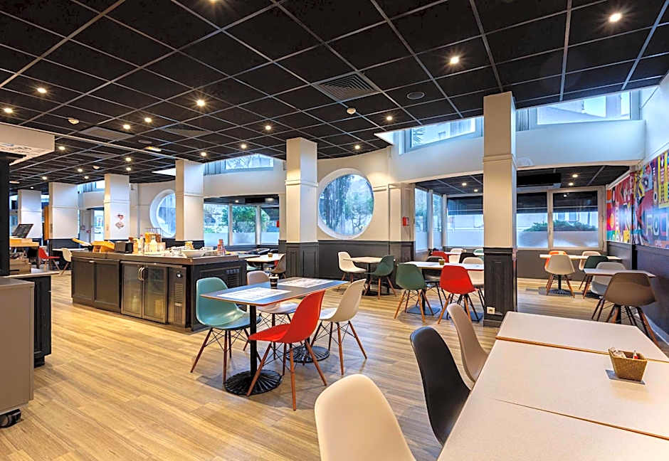 B&B HOTEL Orléans Centre Foch