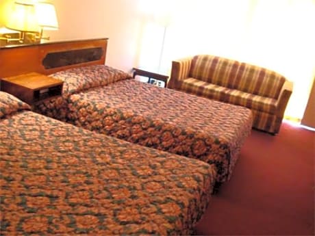 Double Room with Two Double Beds - Non-Smoking