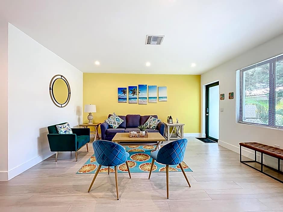 Los Patios Home Suites