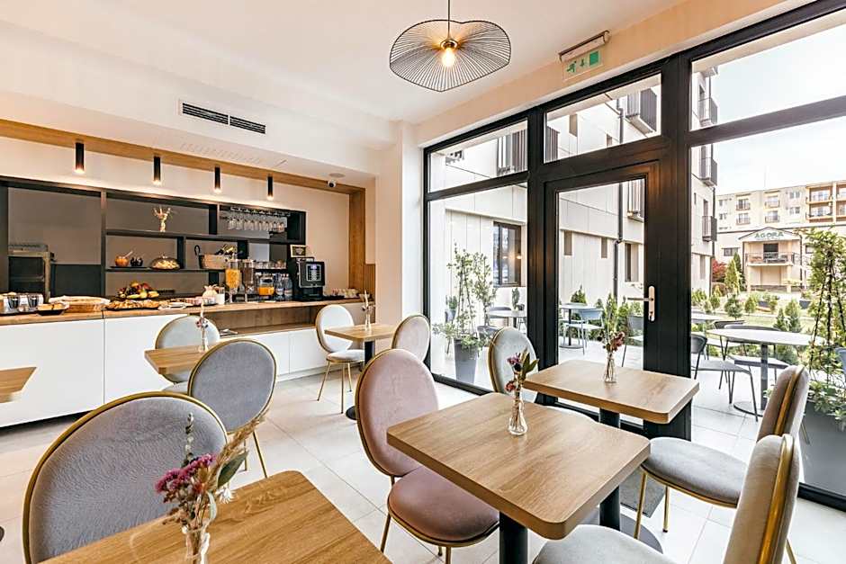 HOTEL AGORA Mures