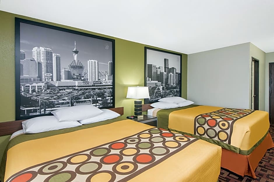 Super 8 by Wyndham Moberly MO