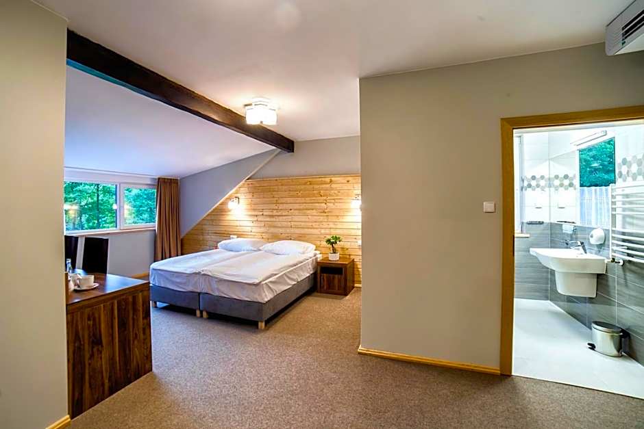 Hotel Dworek Wapionka