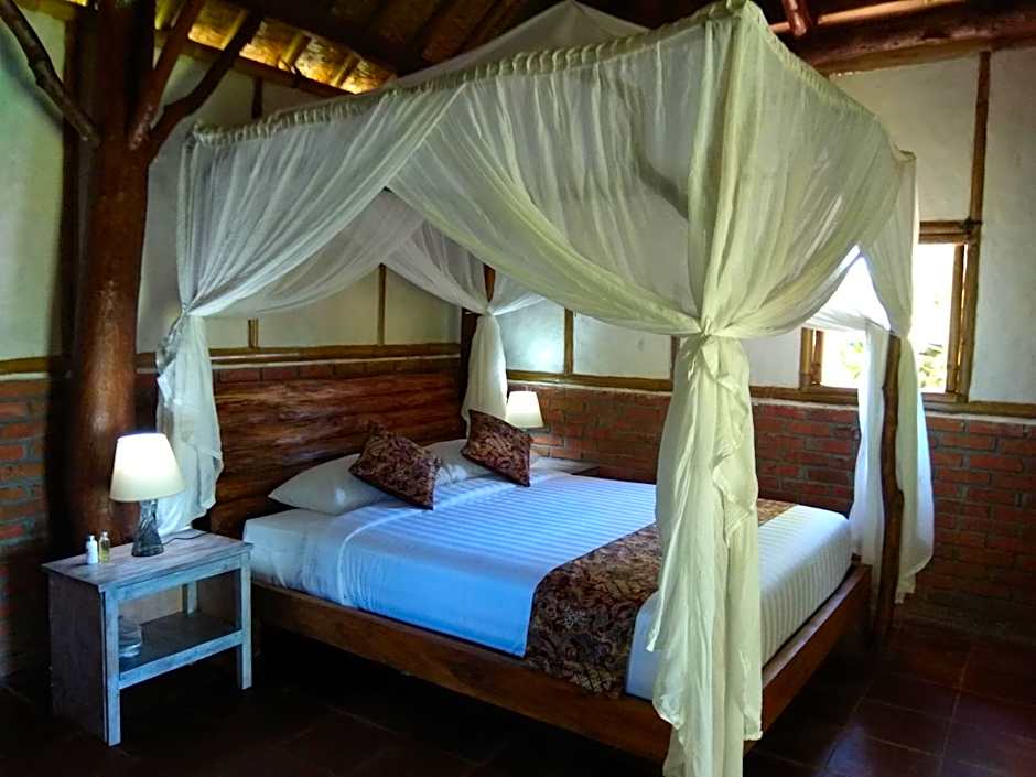 Bali mountain forest cabin