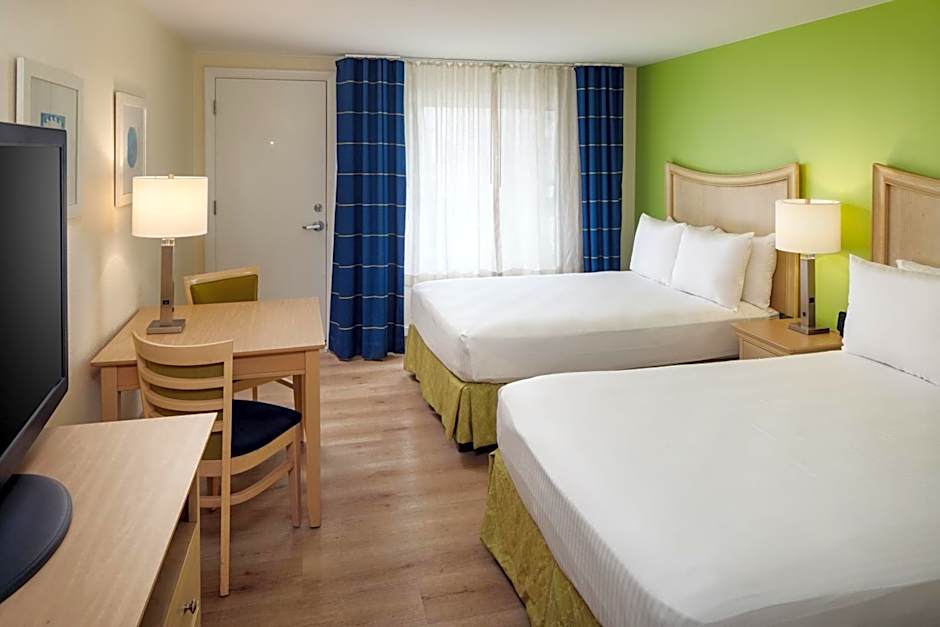 Surfside Hotel and Suites