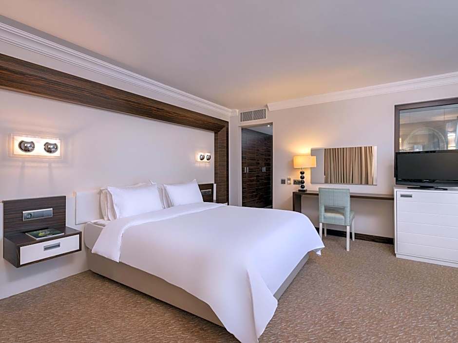 Rixos Park Belek - The Land Of Legends Access