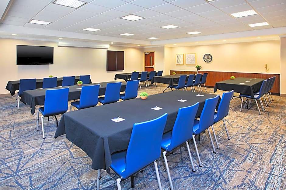 Holiday Inn Express & Suites Sioux Falls Southwest By IHG