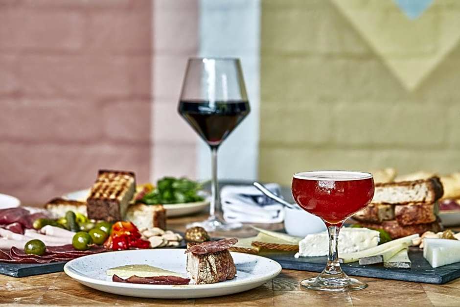 Avalon Hotel Beverly Hills, a Member of Design Hotels
