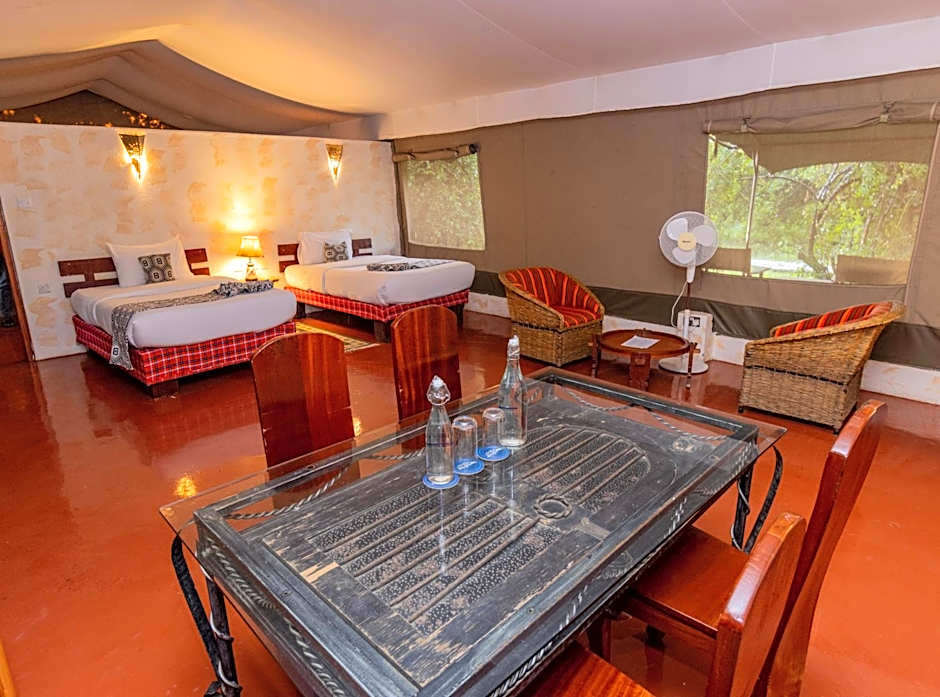 PrideInn Mara Camp & Cottages
