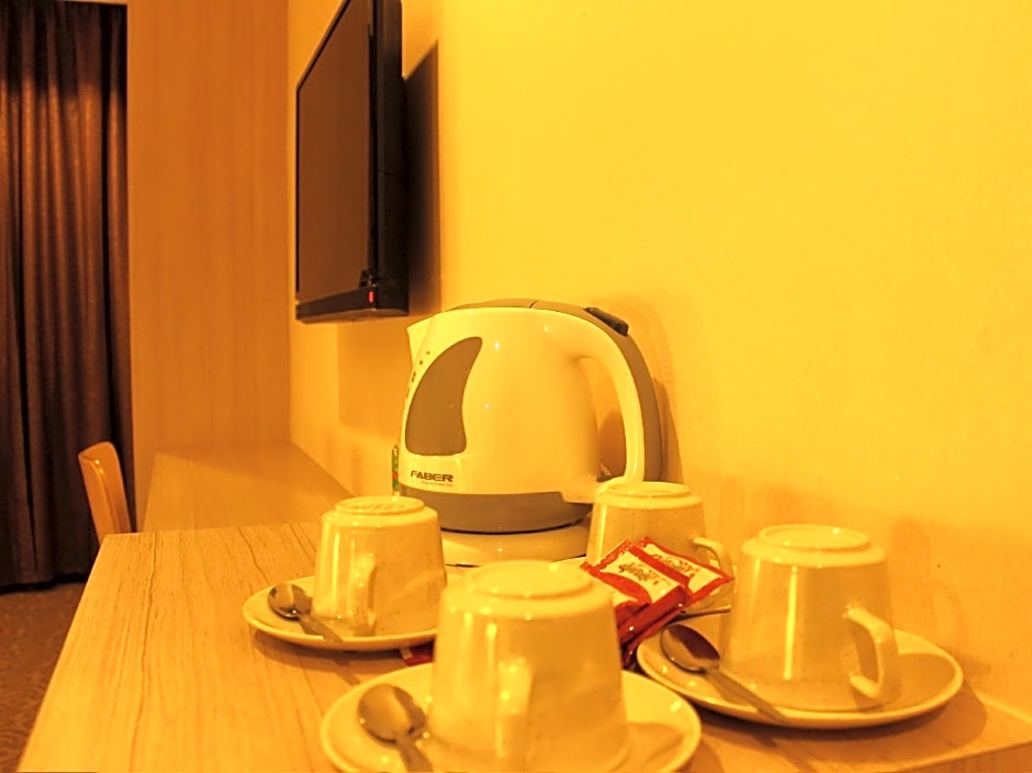 Clover Hotel