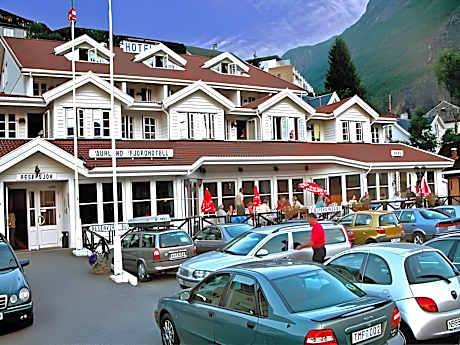 Aurland Fjordhotel