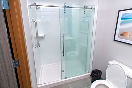 Deluxe Queen Room with Two Queen Beds - Non-Smoking