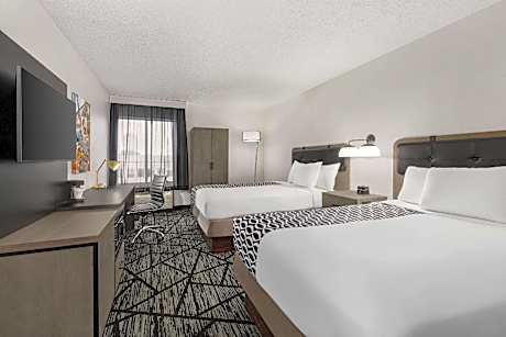 2 Double Beds Non-Smoking