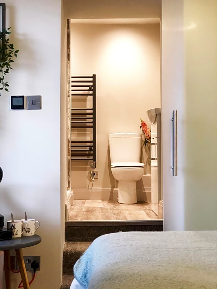 The Hive at Poppi-Red