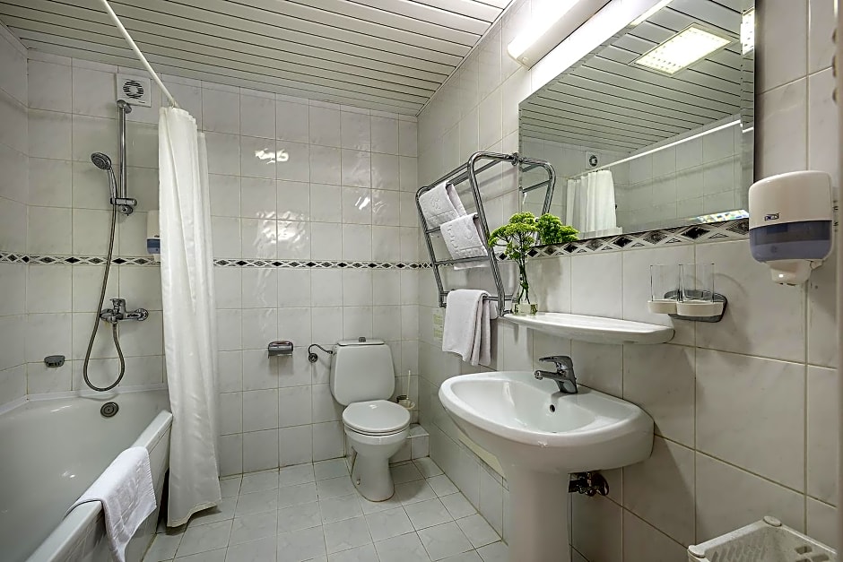 Grata by Centrum Hotels