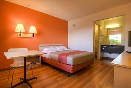 Motel 6 Las Vegas, NV - Boulder Highway