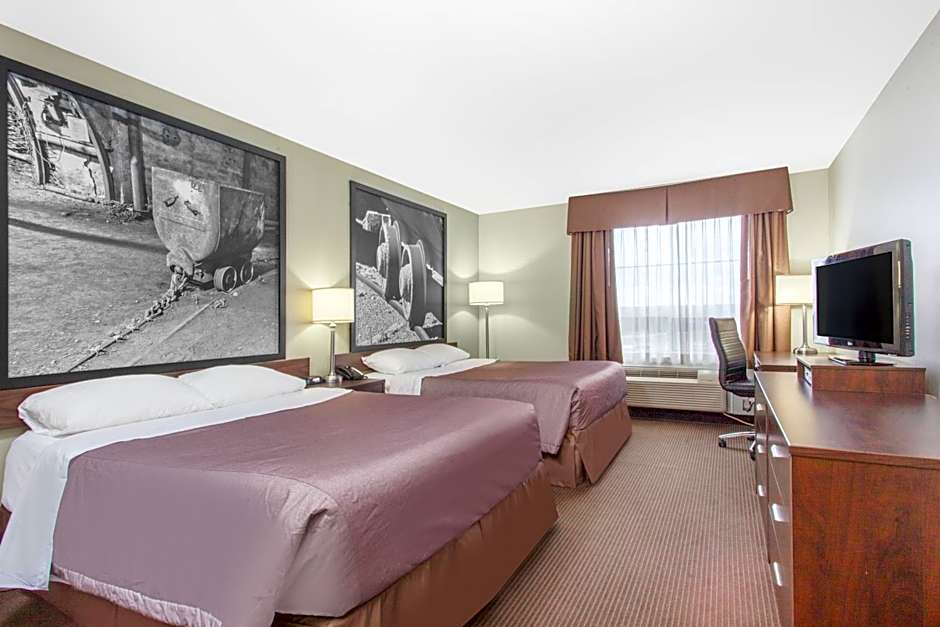 Super 8 by Wyndham Red Lake ON