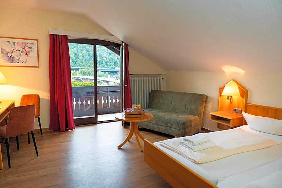 Alembra - Hotel zur Moselbrücke