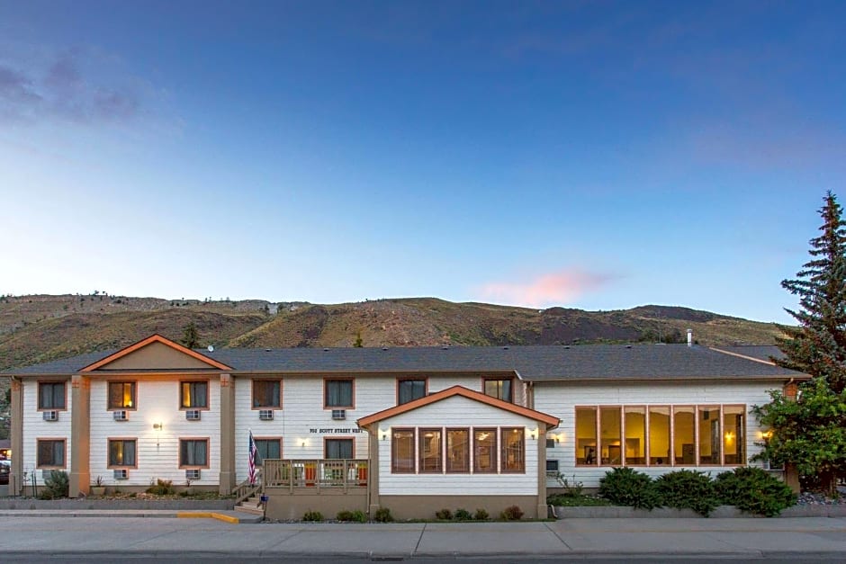 Super 8 by Wyndham Gardiner/Yellowstone Park Area