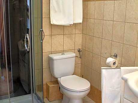 Deluxe Garden Suite