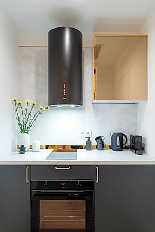 City Studio with King Size Bed