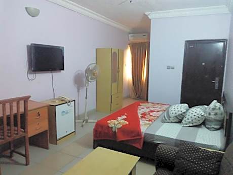 Prowess Hotel and Suites