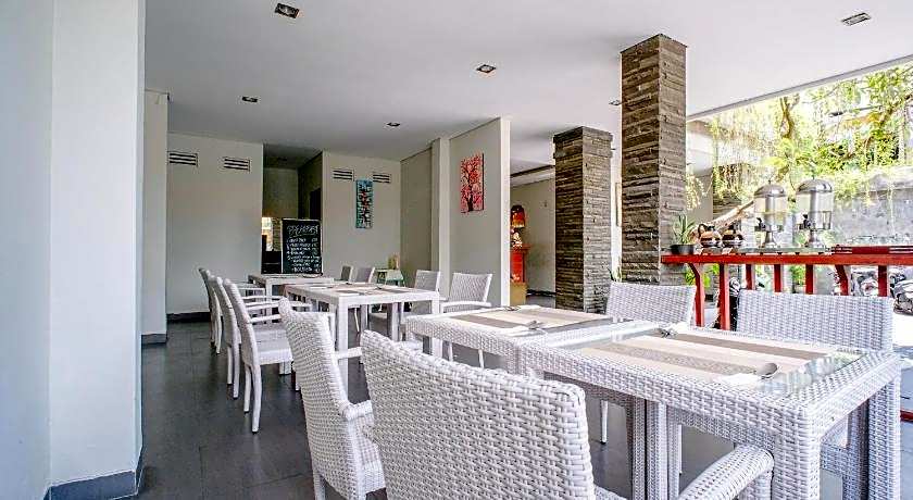 Kamini Legian Hotel