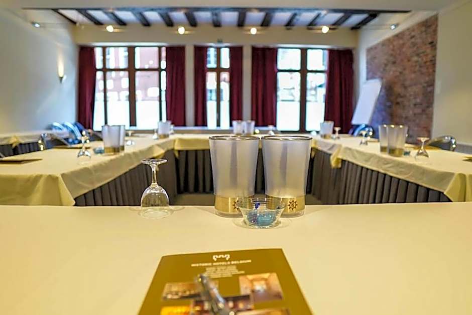 Budget Rooms by Ghent River