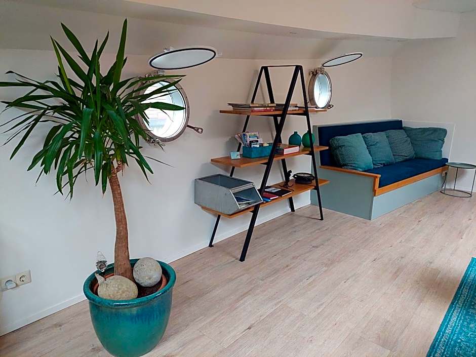 Boat Rooms on Water b&b