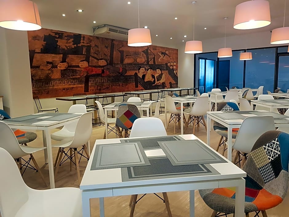 7 Days Premium Hotel Bangna