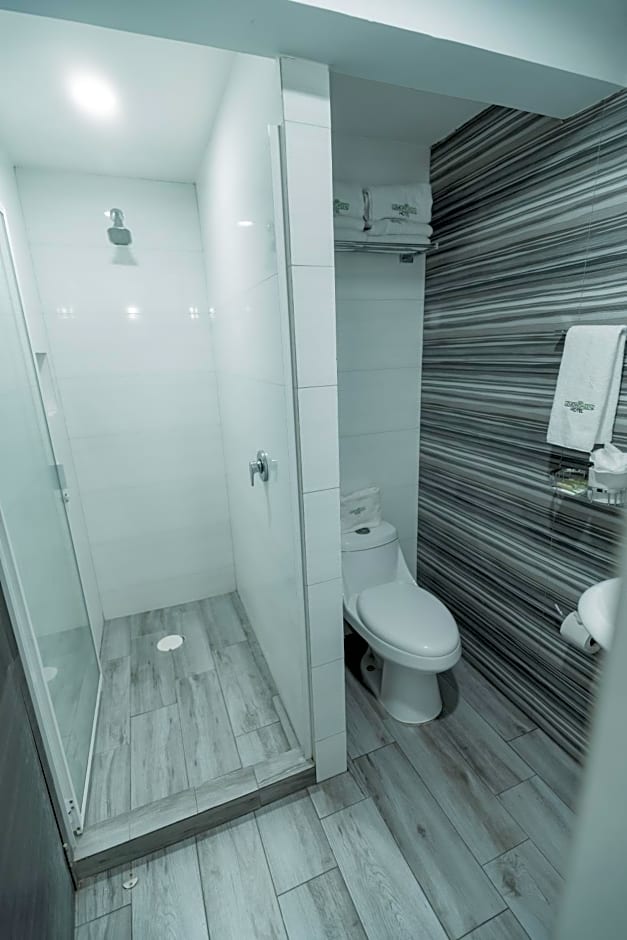 HOTEL LEMON GREEN -Zona Expo Frente al Centro de Convenciones