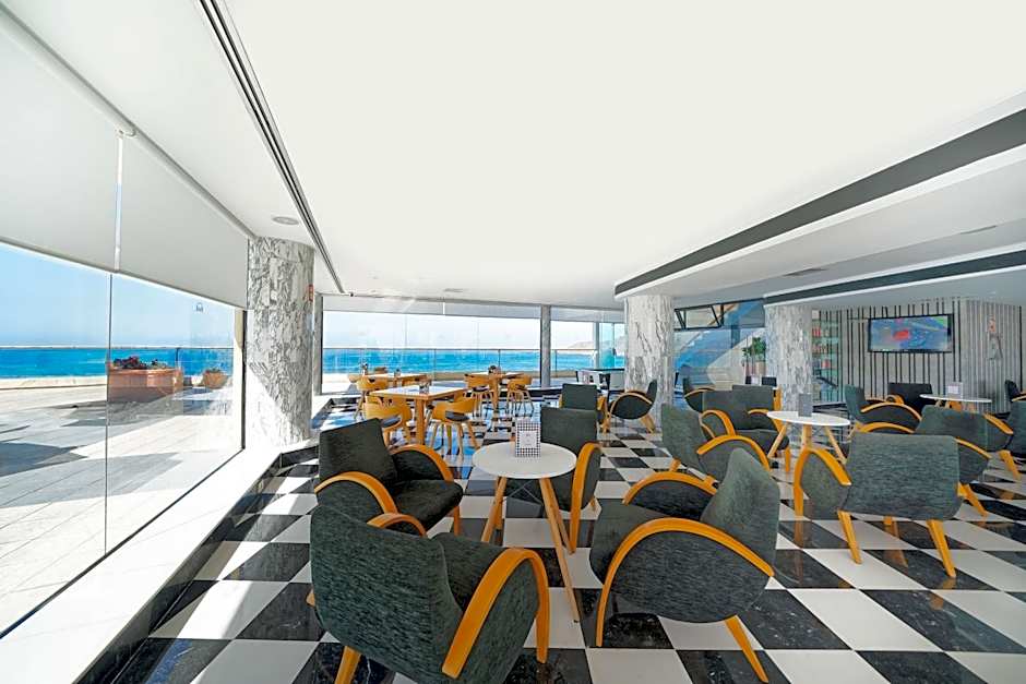 BULL Reina Isabel & SPA