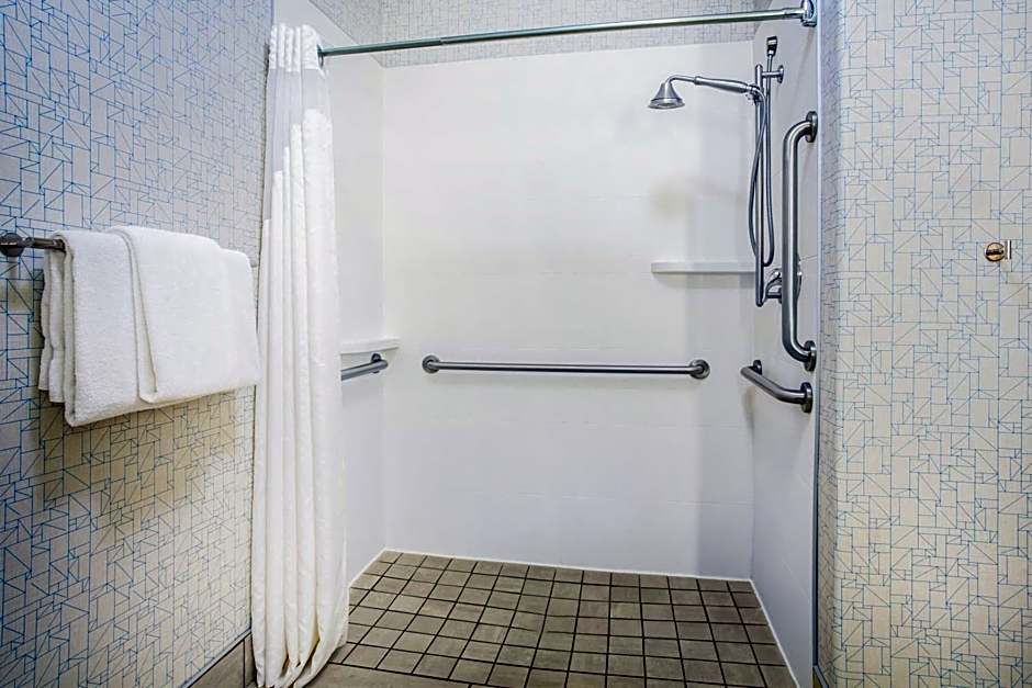 Holiday Inn Express Hotel & Suites Cedar City By IHG