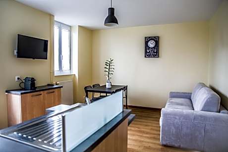 Apartment with Garden View