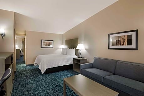Family Suite - Non-Smoking