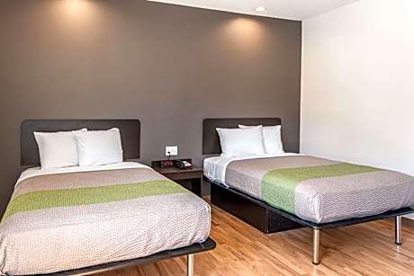 Deluxe Queen Room with Two Queen Beds