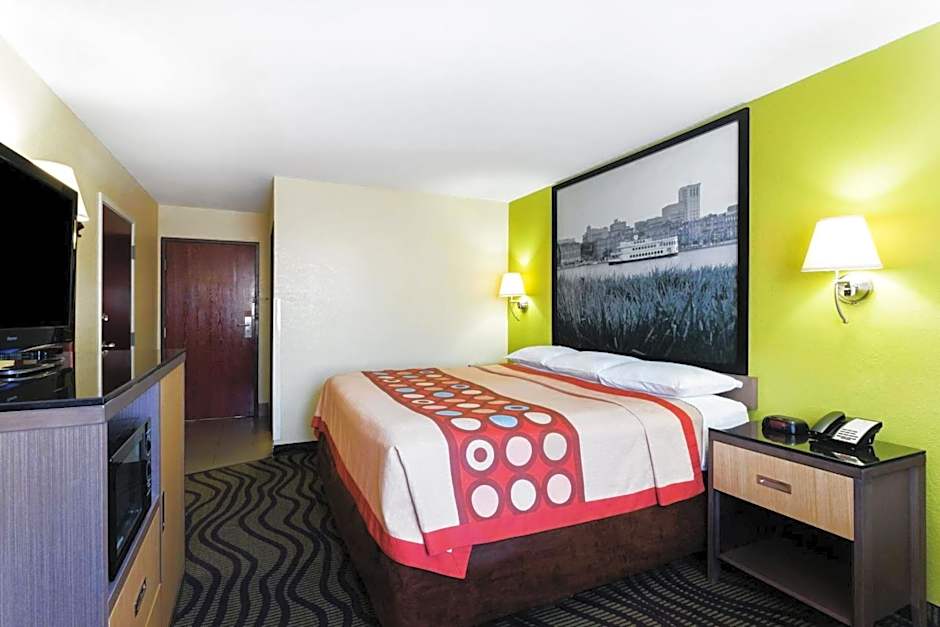 Super 8 by Wyndham Brunswick/St Simons Island Area