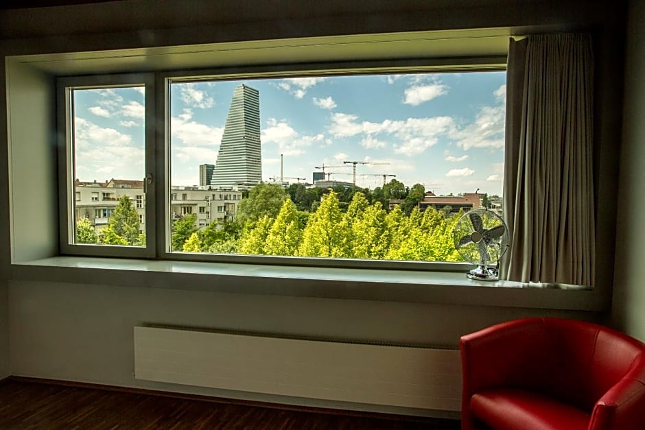 dasbreitehotel am Rhein