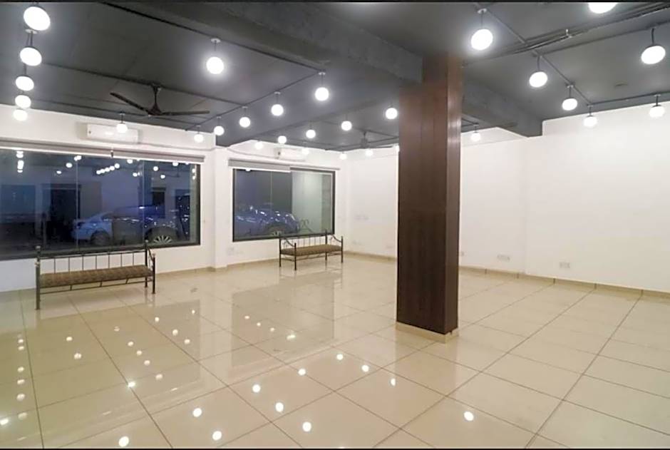 Goroomgo Motel Maurya Chandigarh