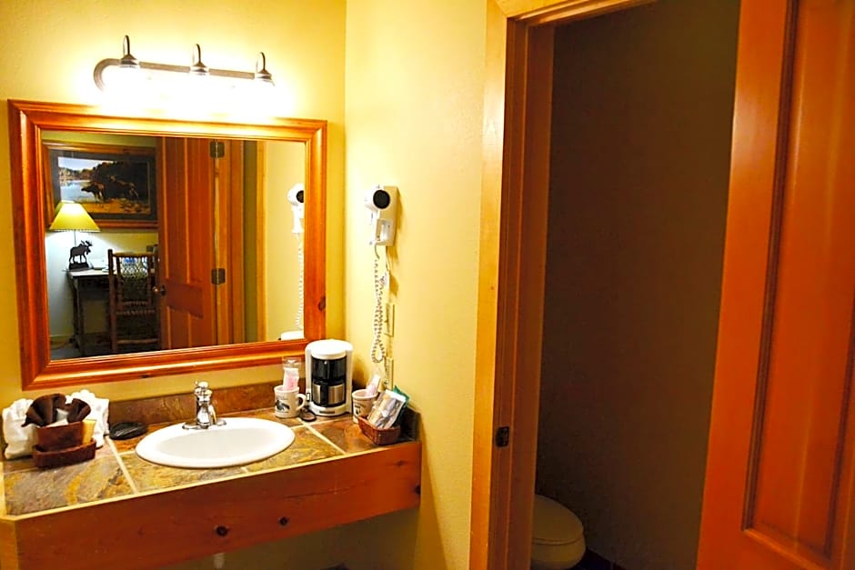 Daniels Summit Lodge