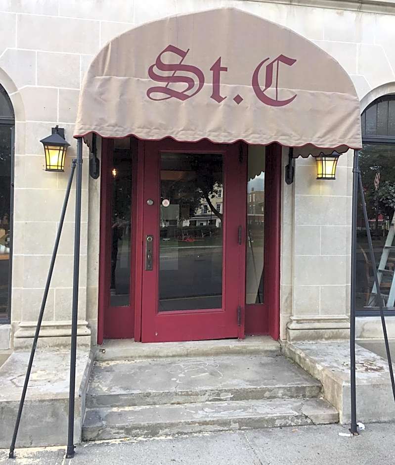 St. Charles Hotel - Hudson