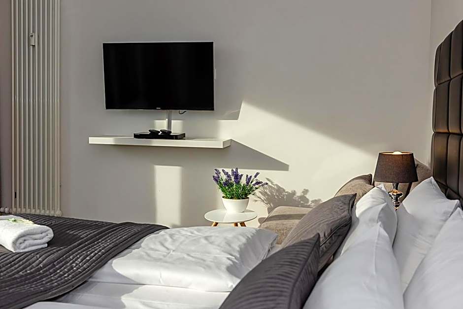 Apartments Rosenthal Residence