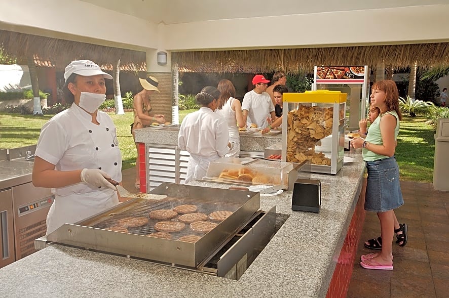 Park Royal Beach Ixtapa - All Inclusive