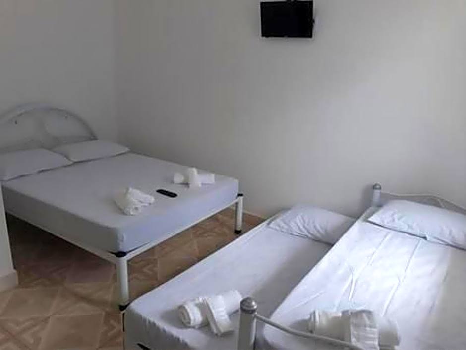 Estúdio em maresias com ar condicionado e piscina